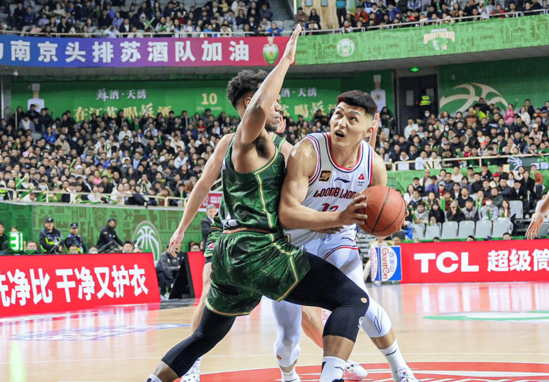 新星横空出世！篮球风云再起！