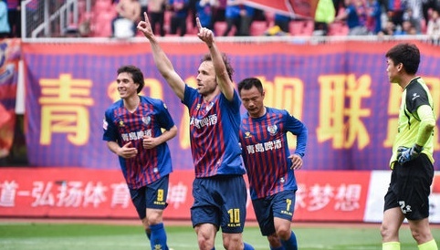 包含青岛黄海客场失利，球队面临一定压力的词条